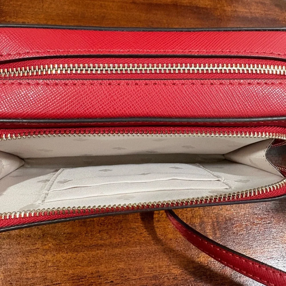 Kate Spade Vibrant Red Zip-Around Wallet - Picture 4 of 6
